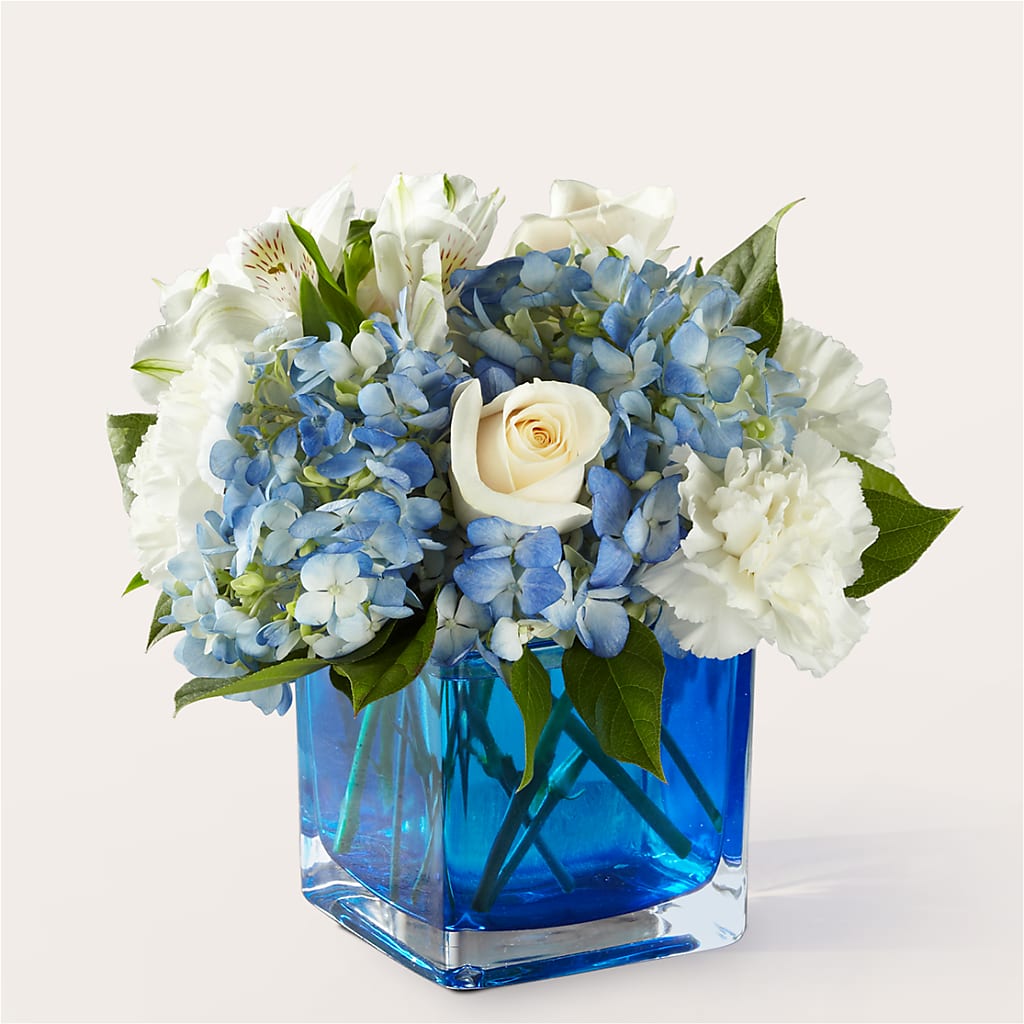Soothing Waters Bouquet – Attitudes-n-designs, Houma LA