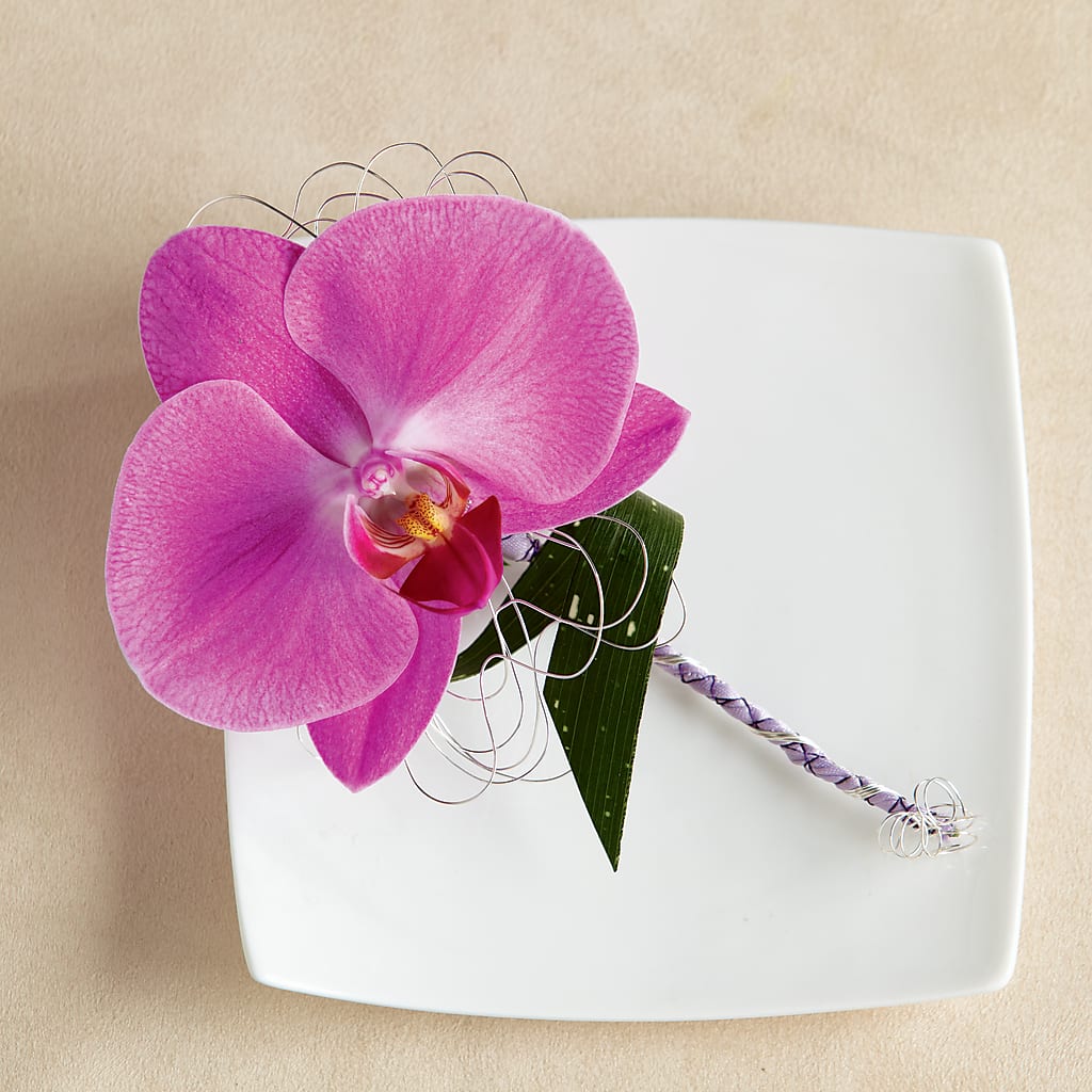Glorious Boutonniere – Attitudes-n-designs, Houma LA