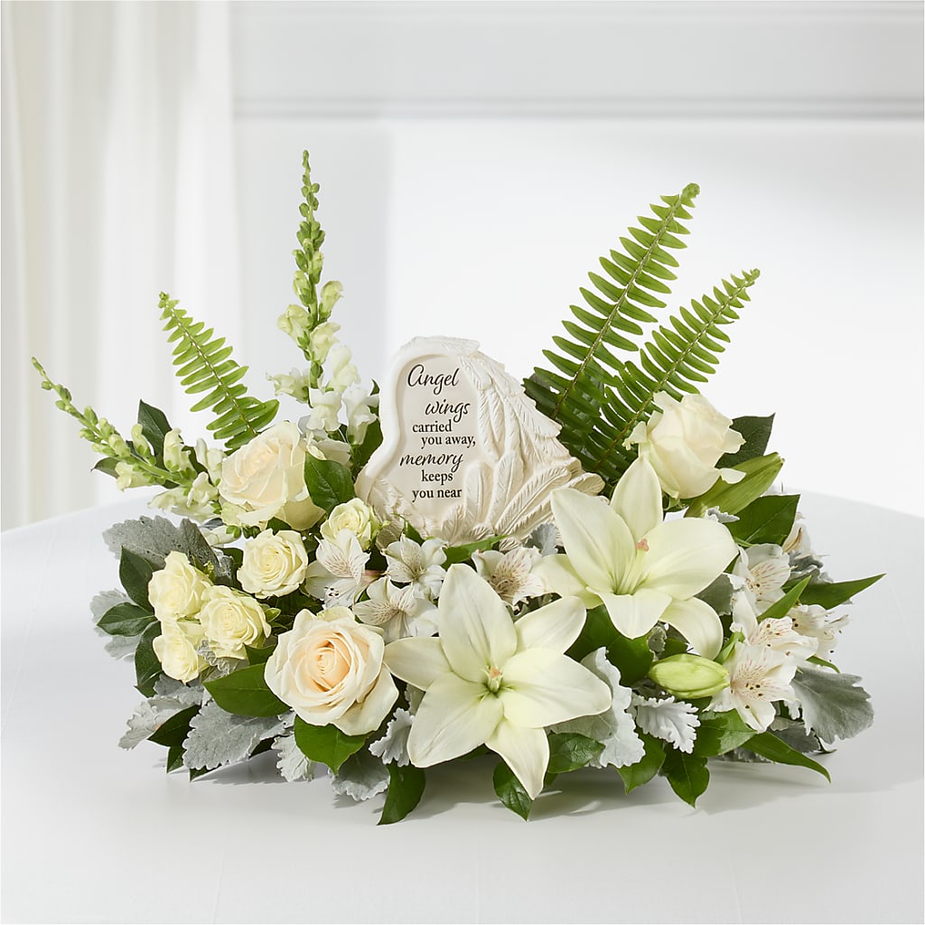 Holding You Close Arrangement –  Attitudes-n-designs, Houma LA