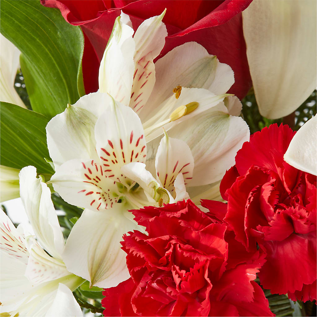Holiday Season Bouquet –  Attitudes-n-designs, Houma LA