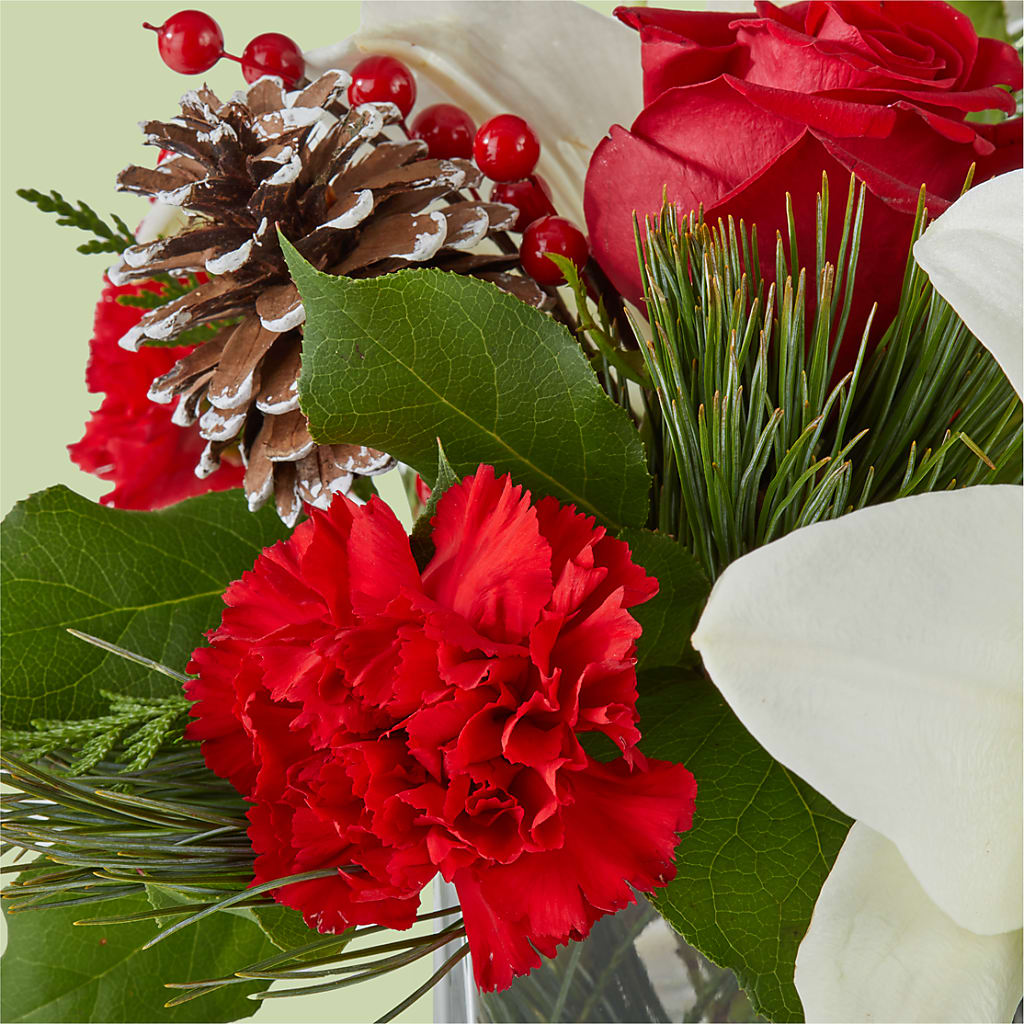 Glistening Icicles Bouquet –  Attitudes-n-designs, Houma LA