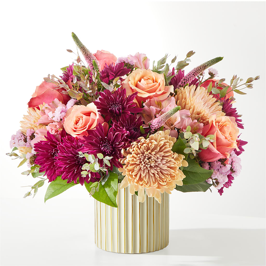 Berry Cobbler Bouquet with Ivory Vase –  Attitudes-n-designs, Houma LA
