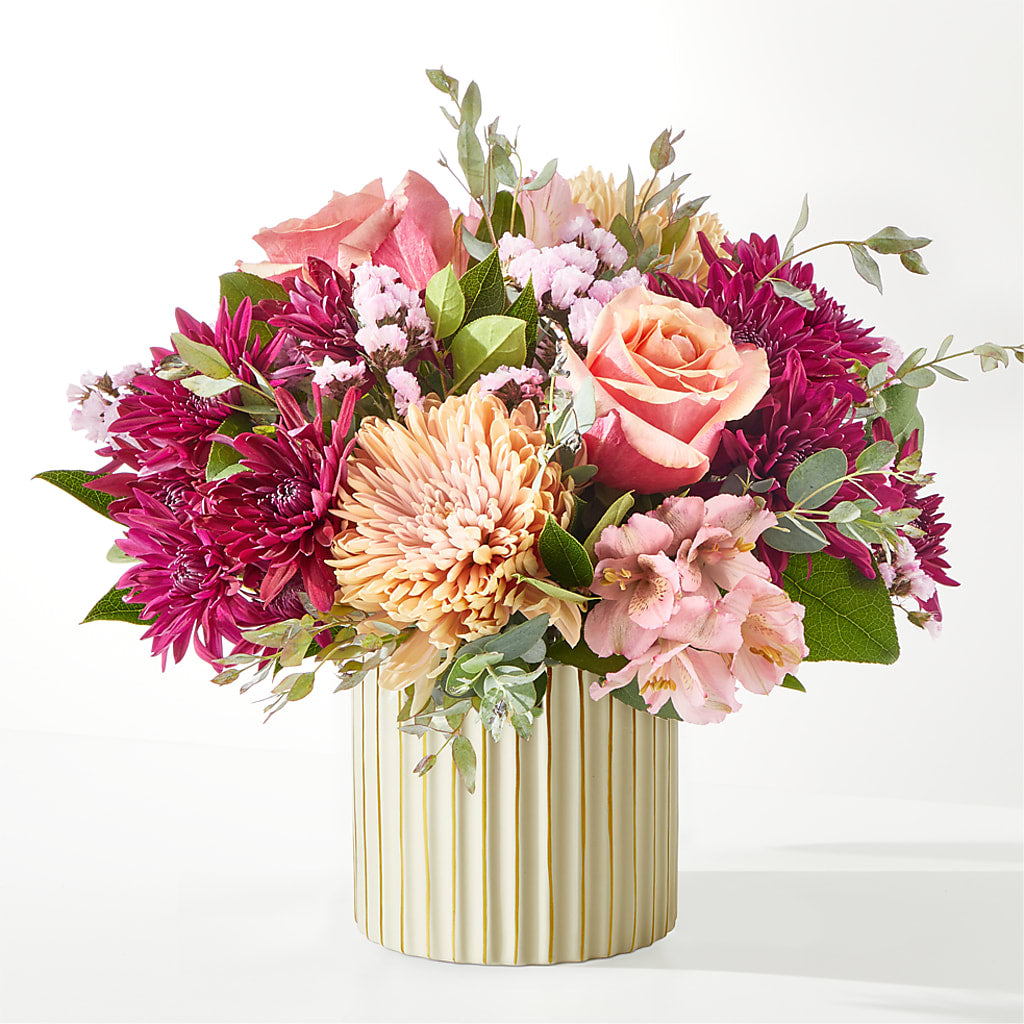Berry Cobbler Bouquet with Ivory Vase –  Attitudes-n-designs, Houma LA