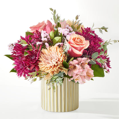 Berry Cobbler Bouquet with Ivory Vase –  Attitudes-n-designs, Houma LA